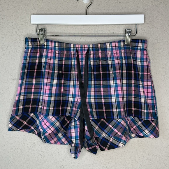 NWT Victoria's Secret Flannel Button Down Shirt and Shorts Pajama Set Size M - Picture 7 of 16